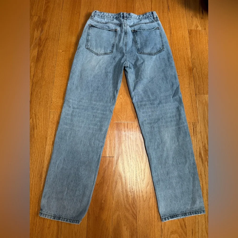 Edikted: Light Blue Straight Leg Jeans: sideway button front style ,size medium - Picture 3 of 3